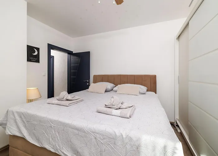 Apartman Aida *